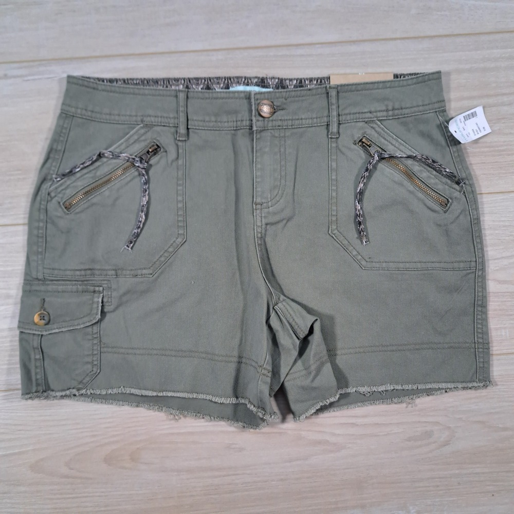 Maurices Y2K Womens Olive Green Cargo Shorts Frayed Hem Utility Size 7/8 NWT